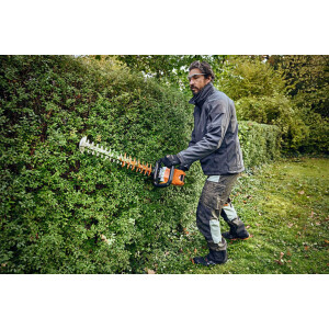 Batteridriven häcksax STIHL HSA 100 AP proffsserien