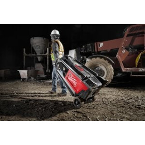 belysningsmast_stor_actionbild_hopfälld Mileaukee MXF TL